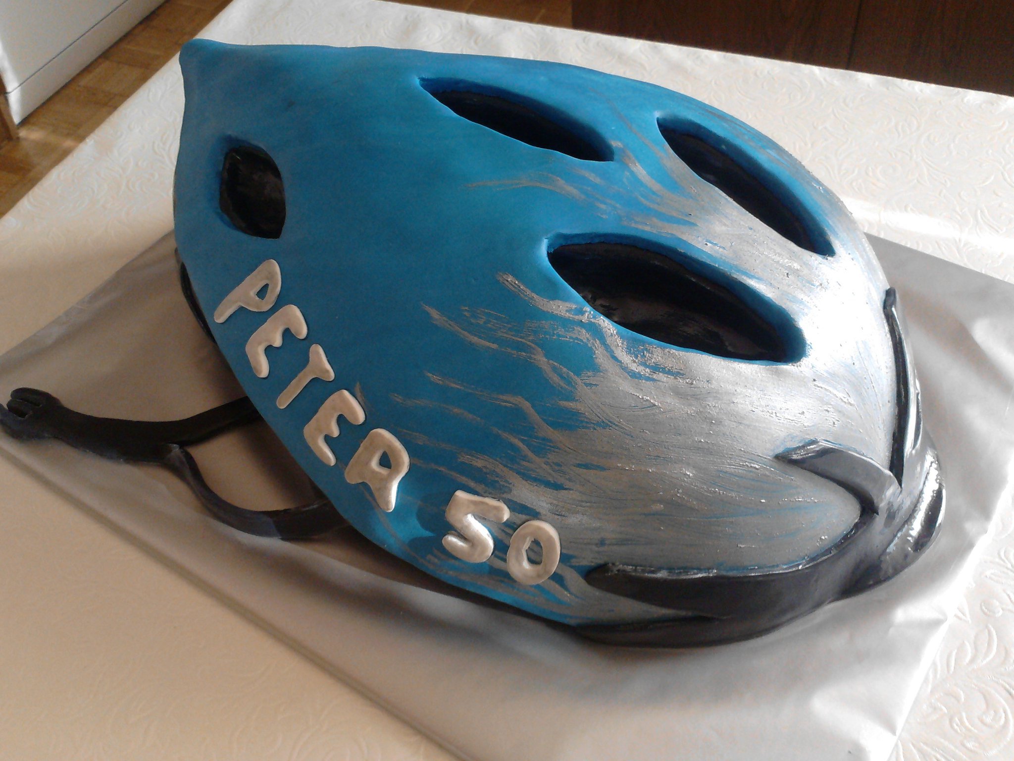 259268_210344789001128_100000768240850_541374_4929144_o